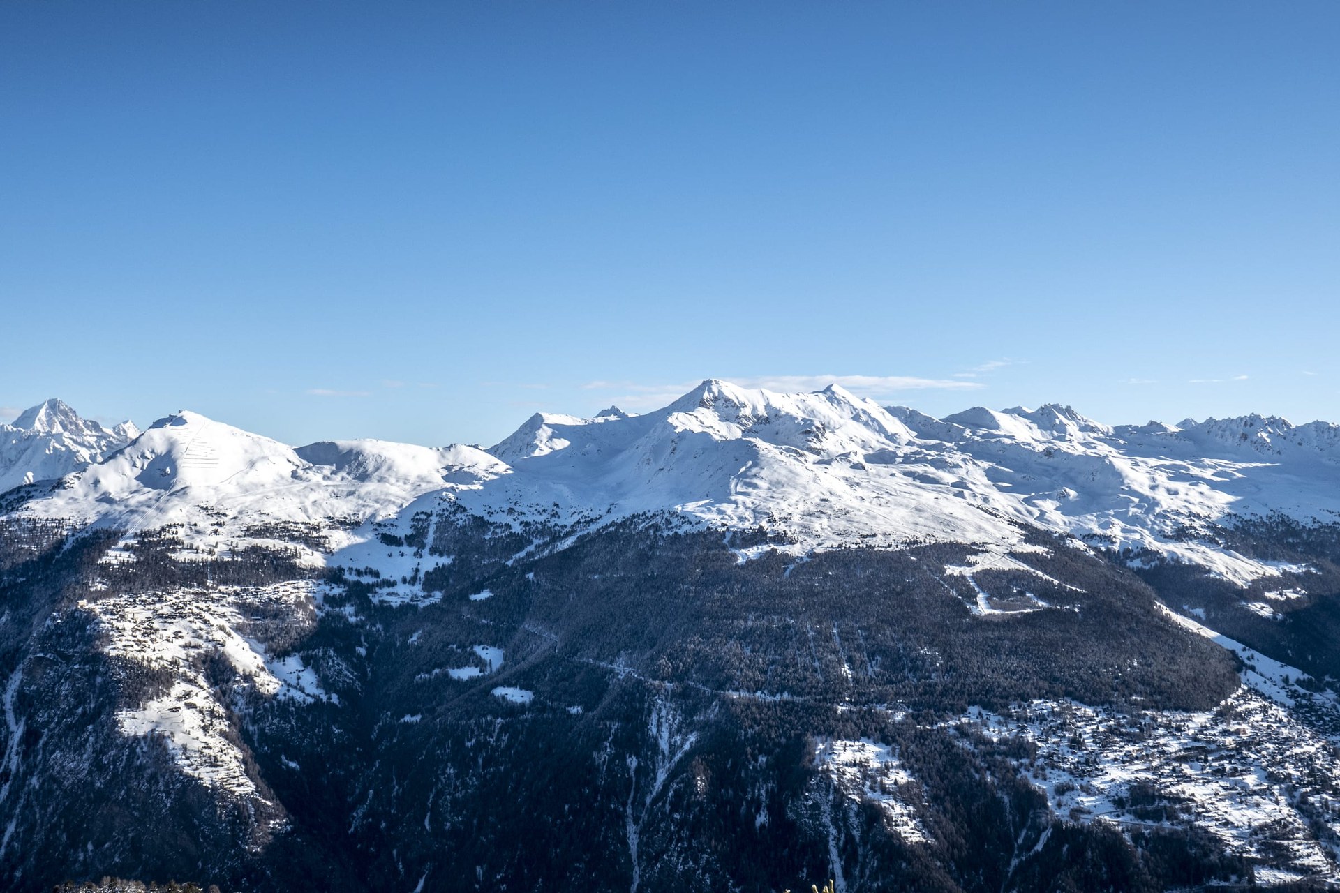 Les villages de St-Luc et Chandolin et les sommets du Val d’Anniviers, vus depuis Vercorin